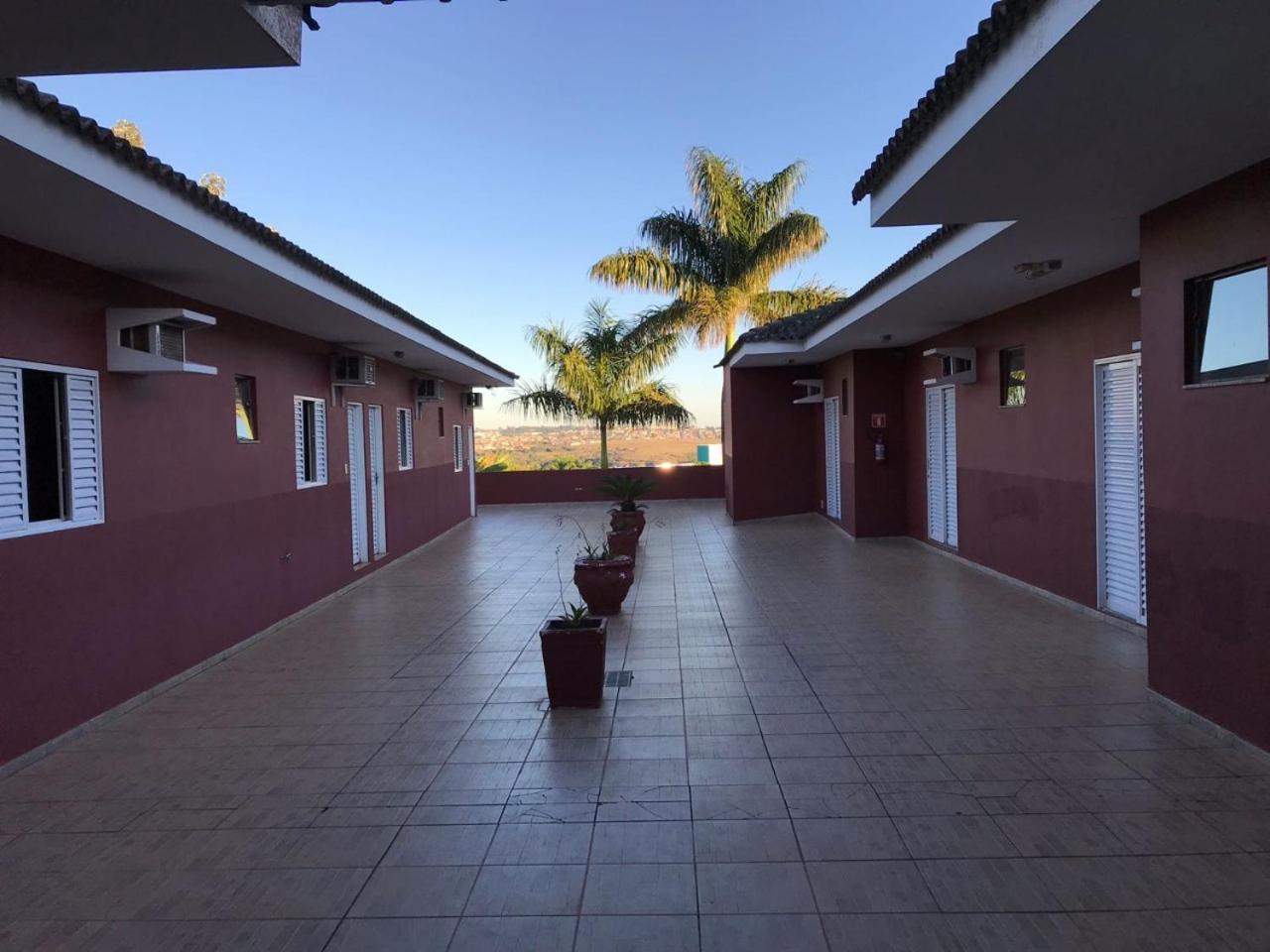 Hotel Aeroporto Marília Exteriör bild